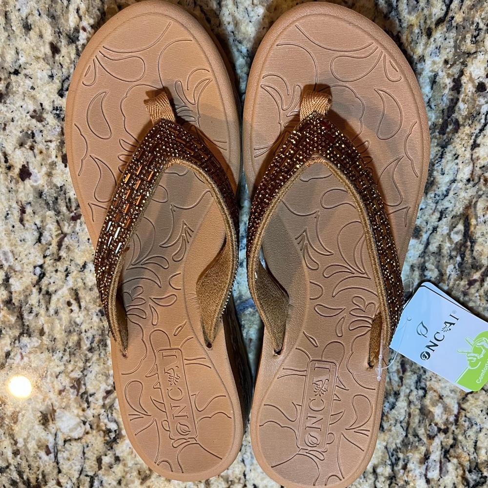 ONCAI Women's  Sandals size 9 flip flops outdoor khaki